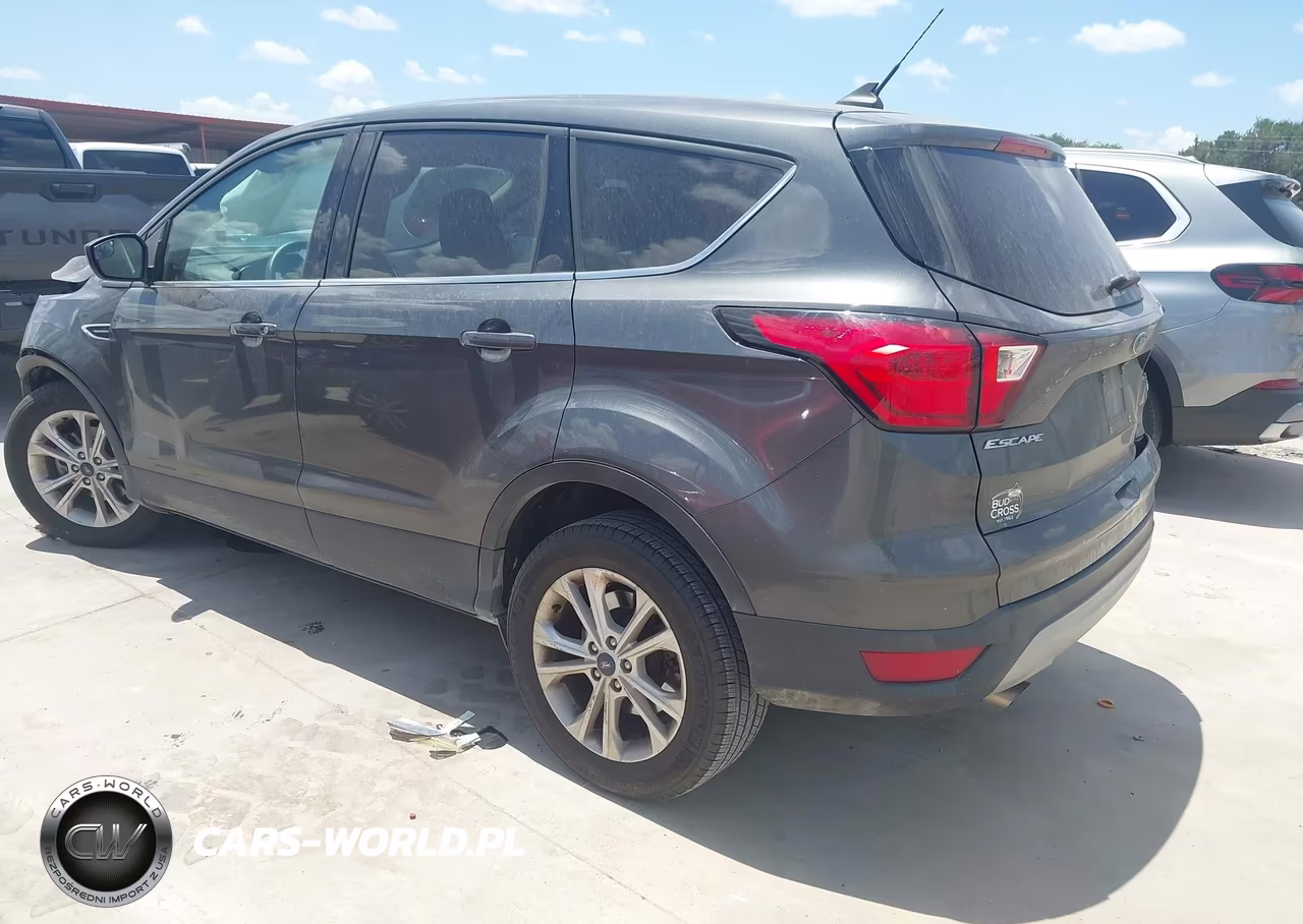 2019 Ford Escape Se VIN:1FMCU0GD3KUA62641 - 3