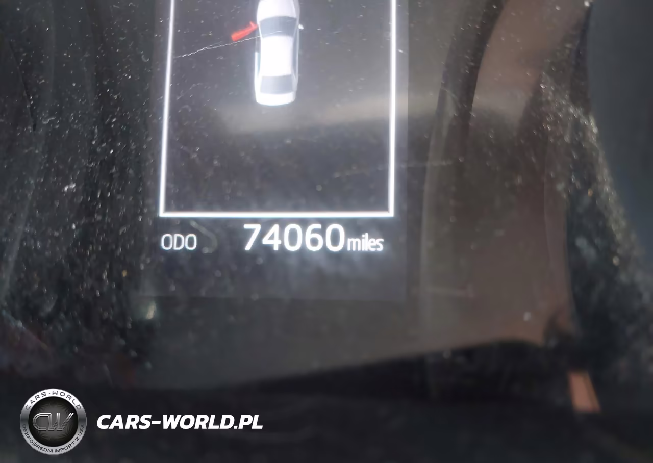 2020 Toyota Camry Le VIN:4T1C11AK6LU888536 - 16