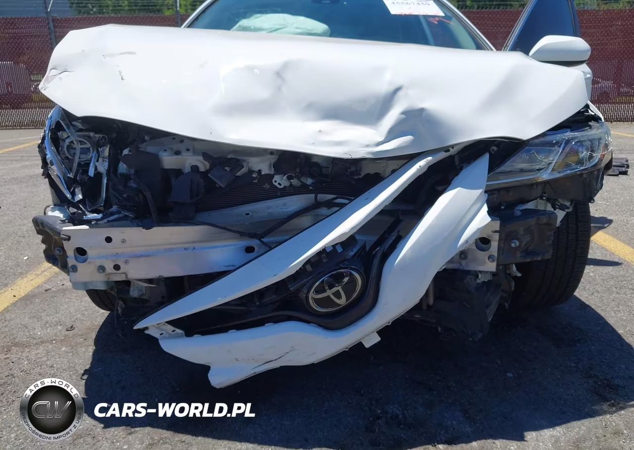 2020 Toyota Camry Le VIN:4T1C11AK6LU888536 - 6
