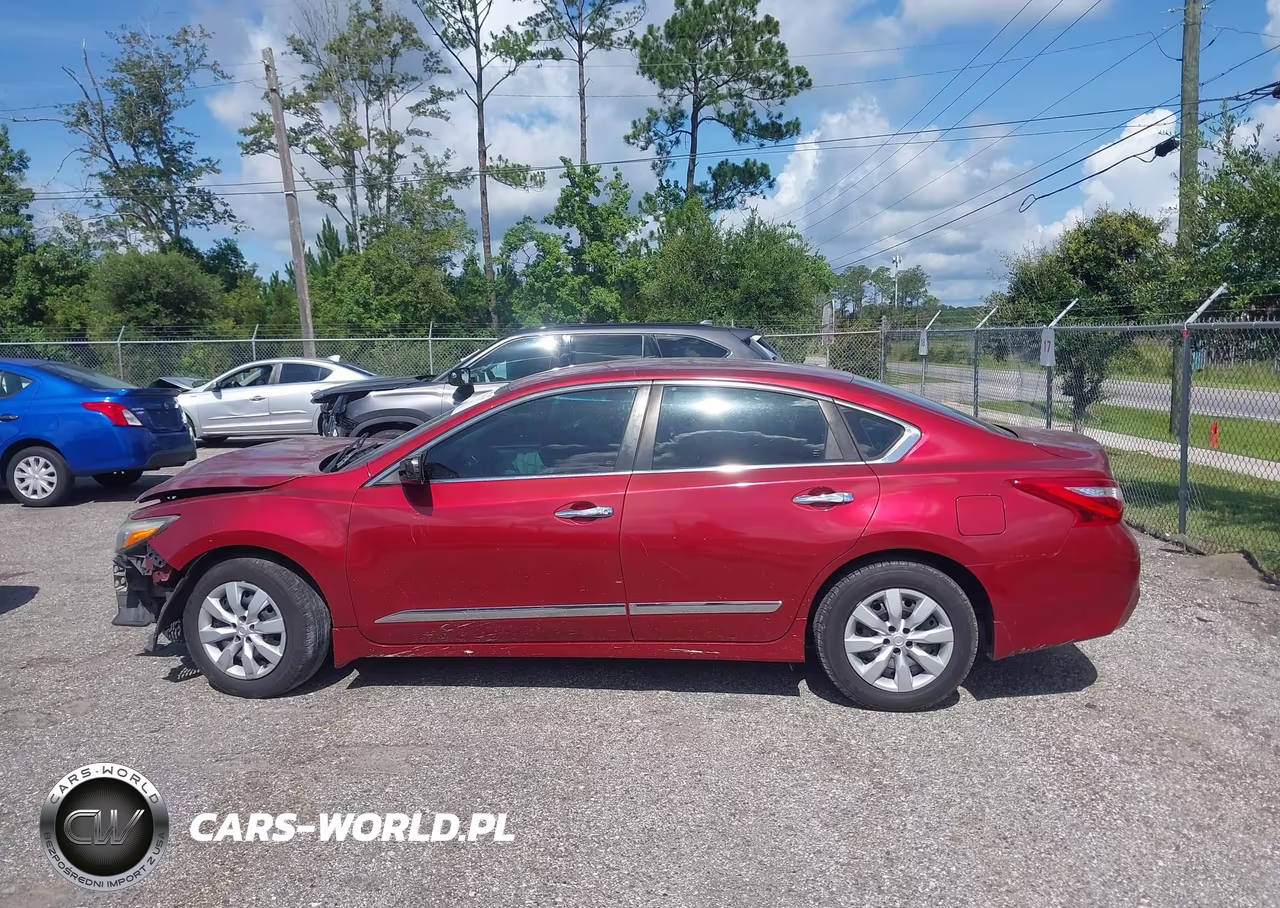 2016 Nissan Altima 2.5 S VIN:1N4AL3AP4GN390144 - 14