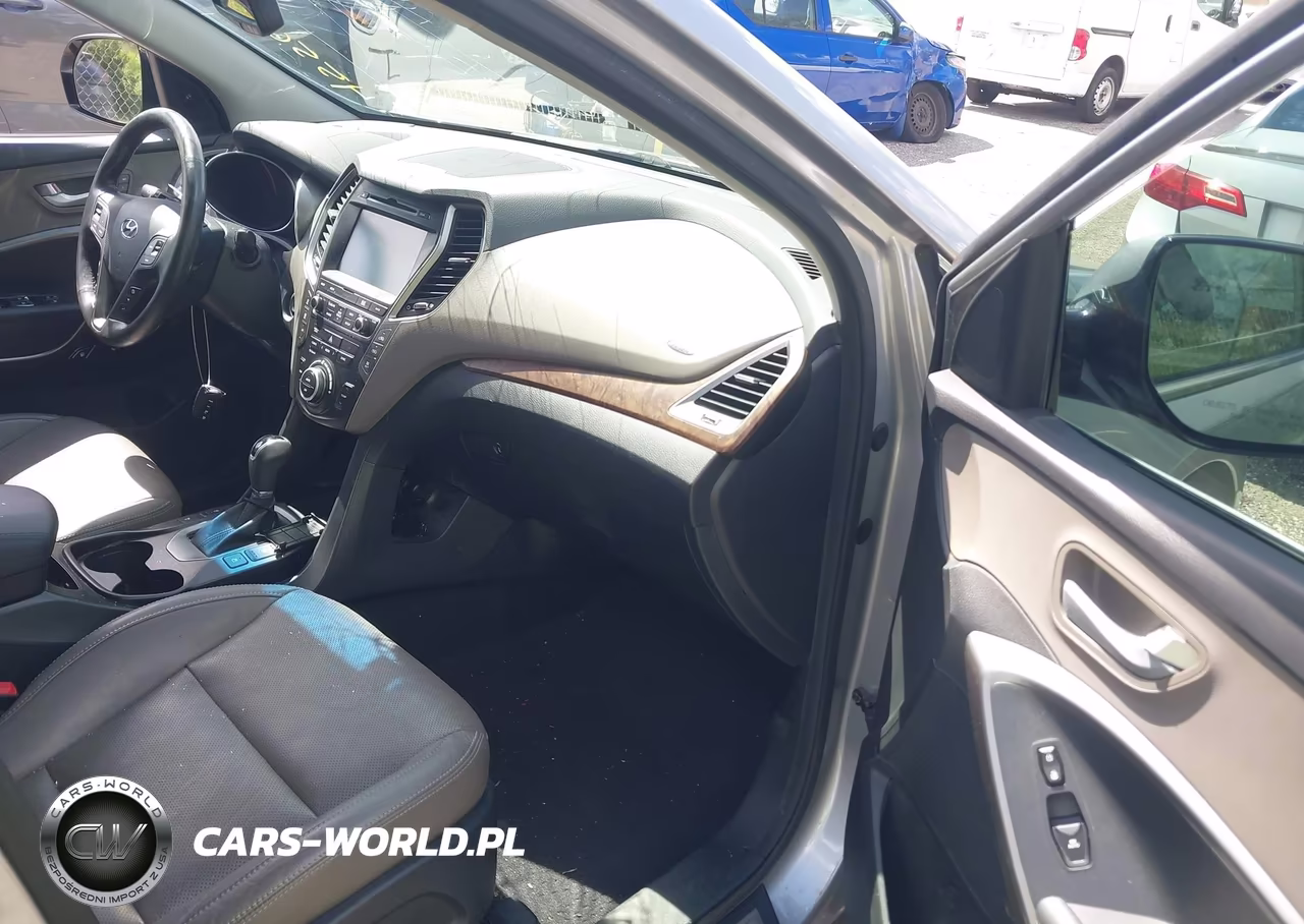 2017 Hyundai Santa Fe Se Ultimate VIN:KM8SR4HF1HU201243 - 5