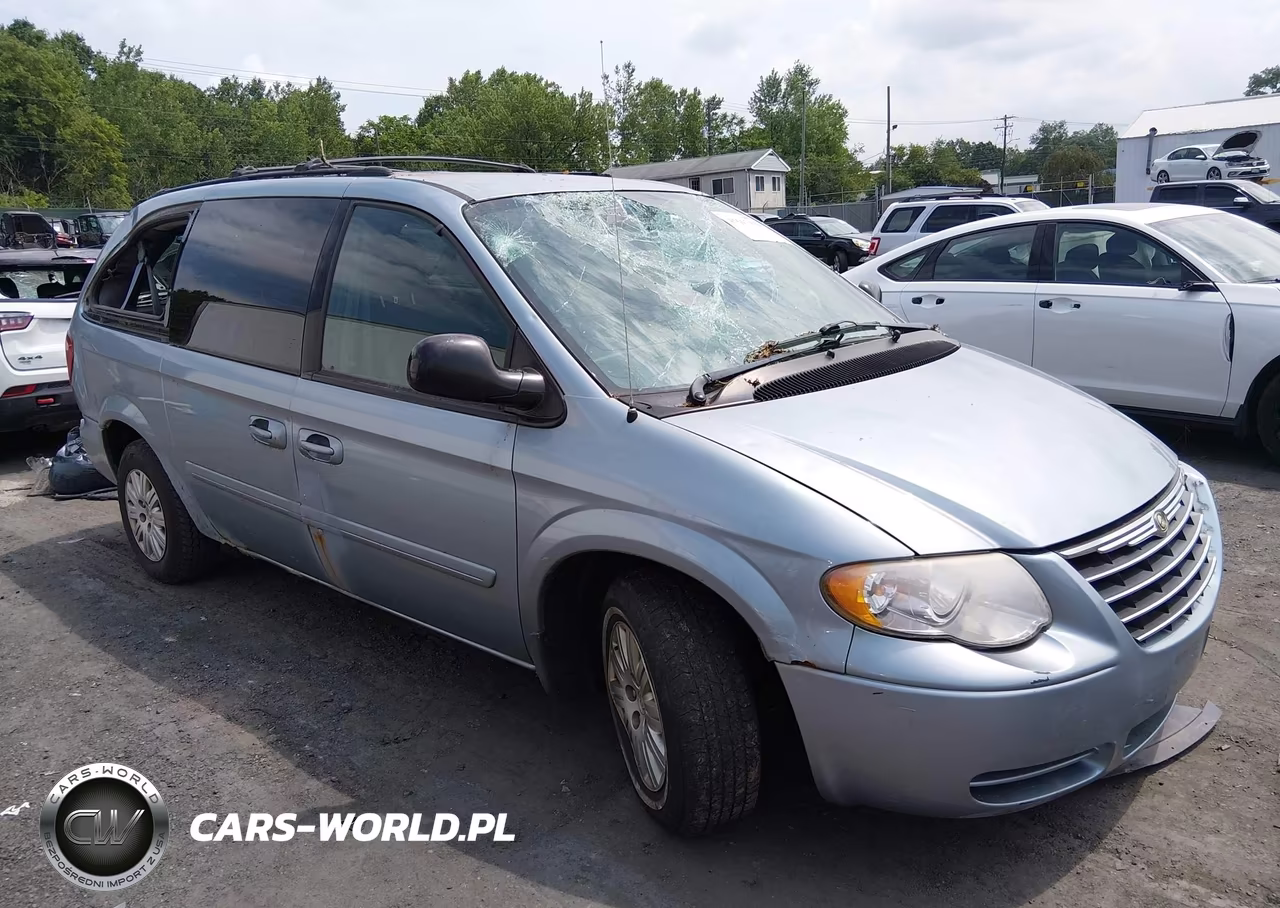 2005 Chrysler Town & Country Lx