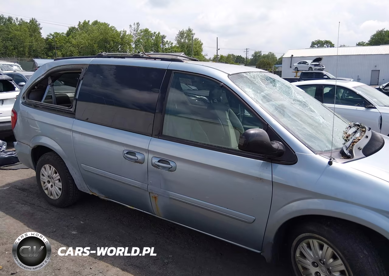 2005 Chrysler Town & Country Lx VIN:2C4GP44R65R197845 - 12