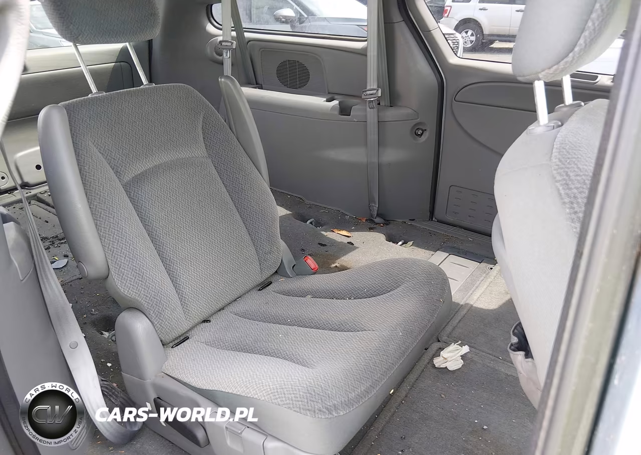 2005 Chrysler Town & Country Lx VIN:2C4GP44R65R197845 - 8