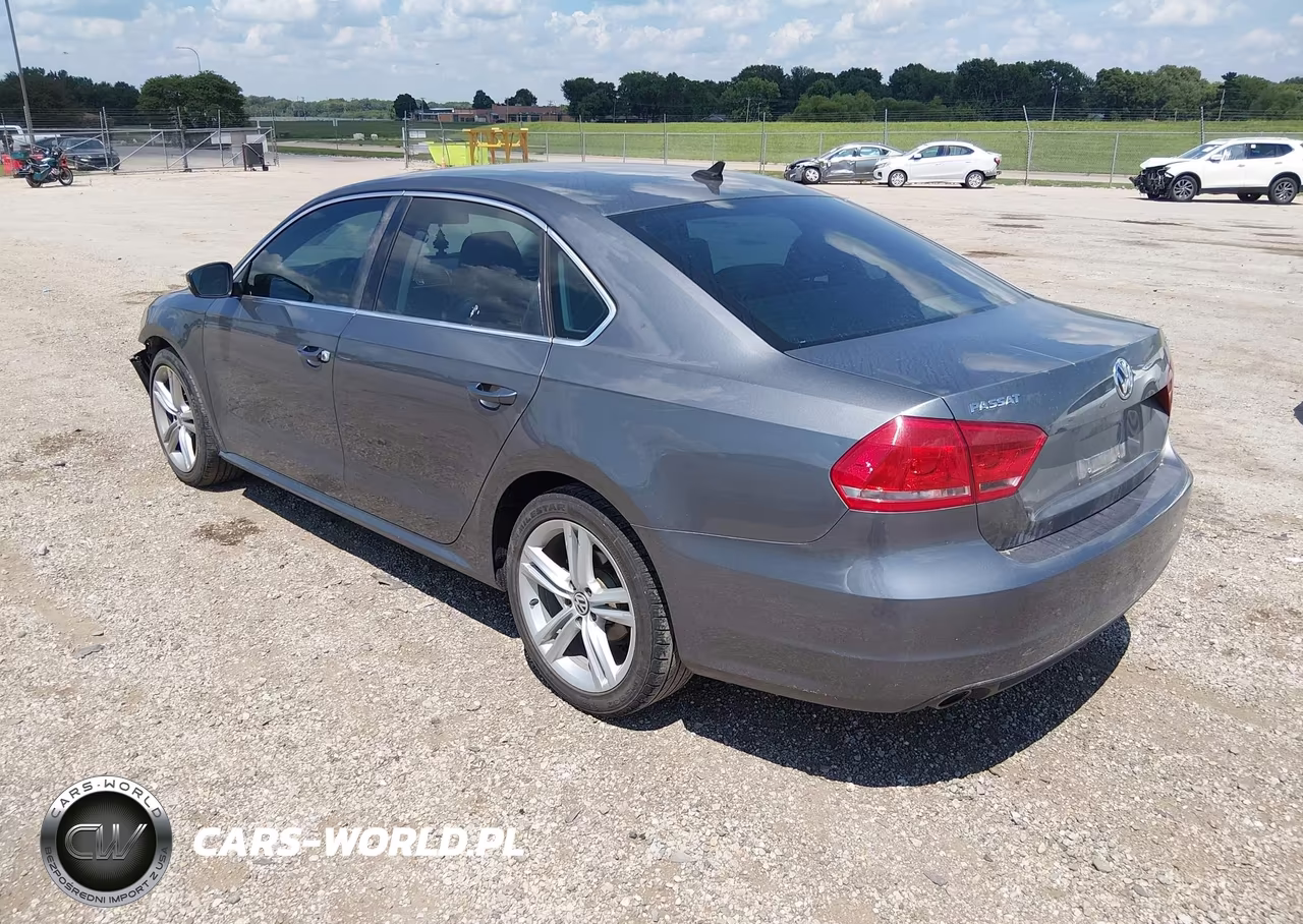 2015 Volkswagen Passat 2.0L Tdi Se VIN:1VWBV7A3XFC076423 - 3