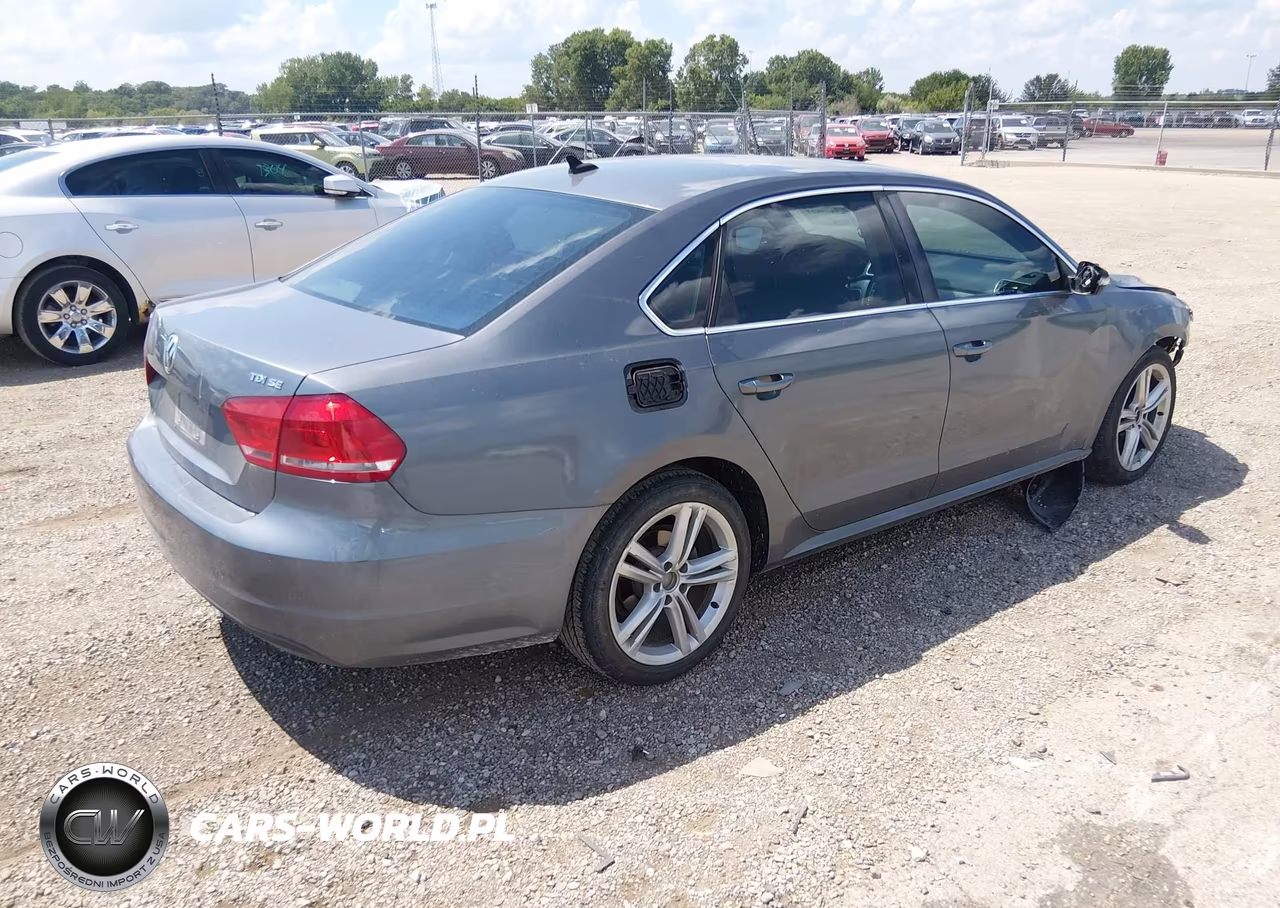2015 Volkswagen Passat 2.0L Tdi Se VIN:1VWBV7A3XFC076423 - 4