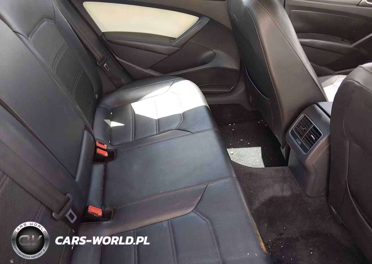 2015 Volkswagen Passat 2.0L Tdi Se VIN:1VWBV7A3XFC076423 - 8