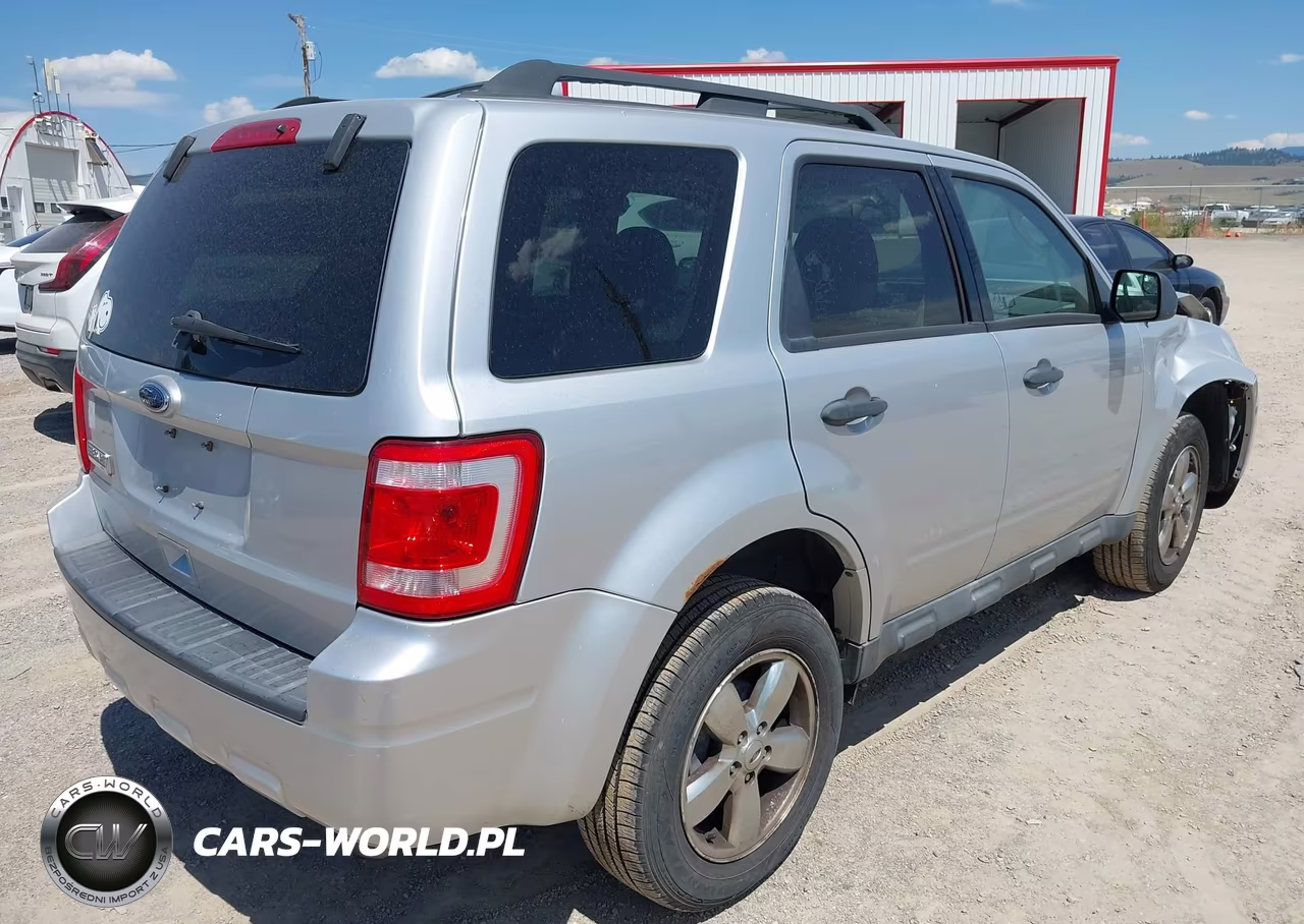 2010 Ford Escape Xlt VIN:1FMCU0D70AKA77428 - 4