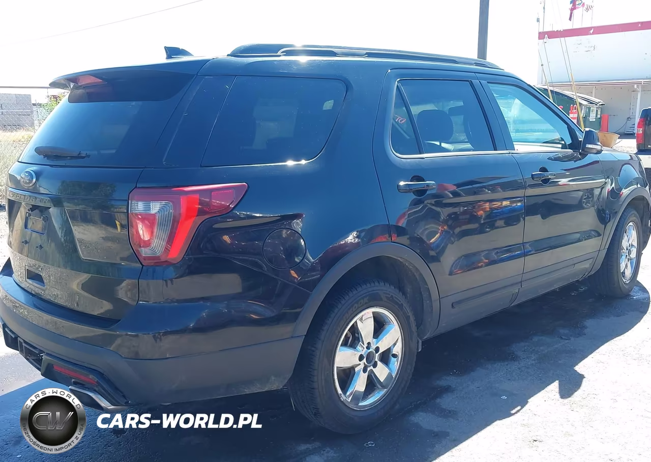 2017 Ford Explorer Sport VIN:1FM5K8GT7HGC47450 - 4