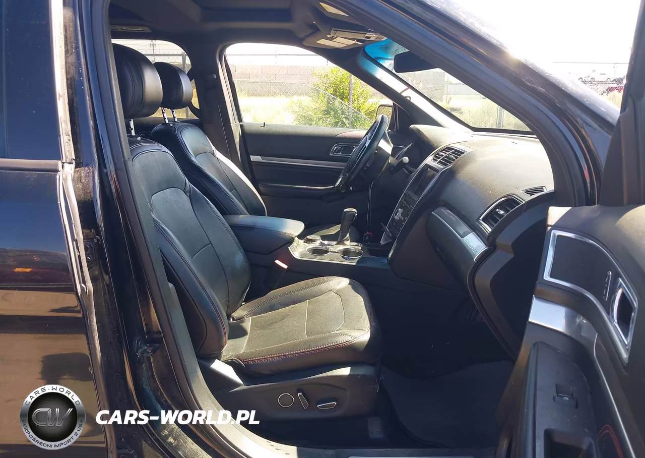 2017 Ford Explorer Sport VIN:1FM5K8GT7HGC47450 - 5