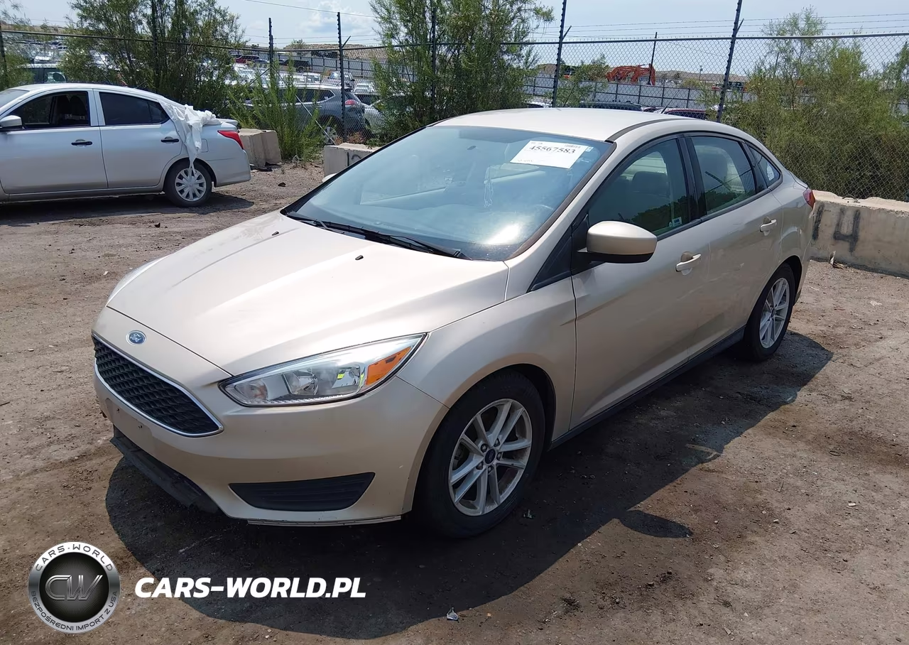 2018 Ford Focus Se VIN:1FADP3F27JL270095 - 2