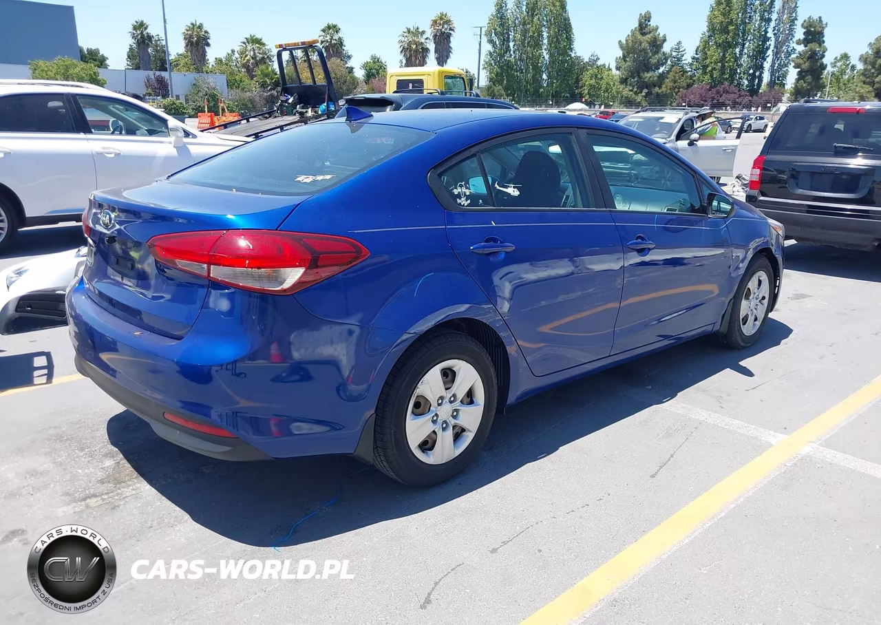 2017 Kia Forte Lx VIN:3KPFK4A73HE006711 - 4