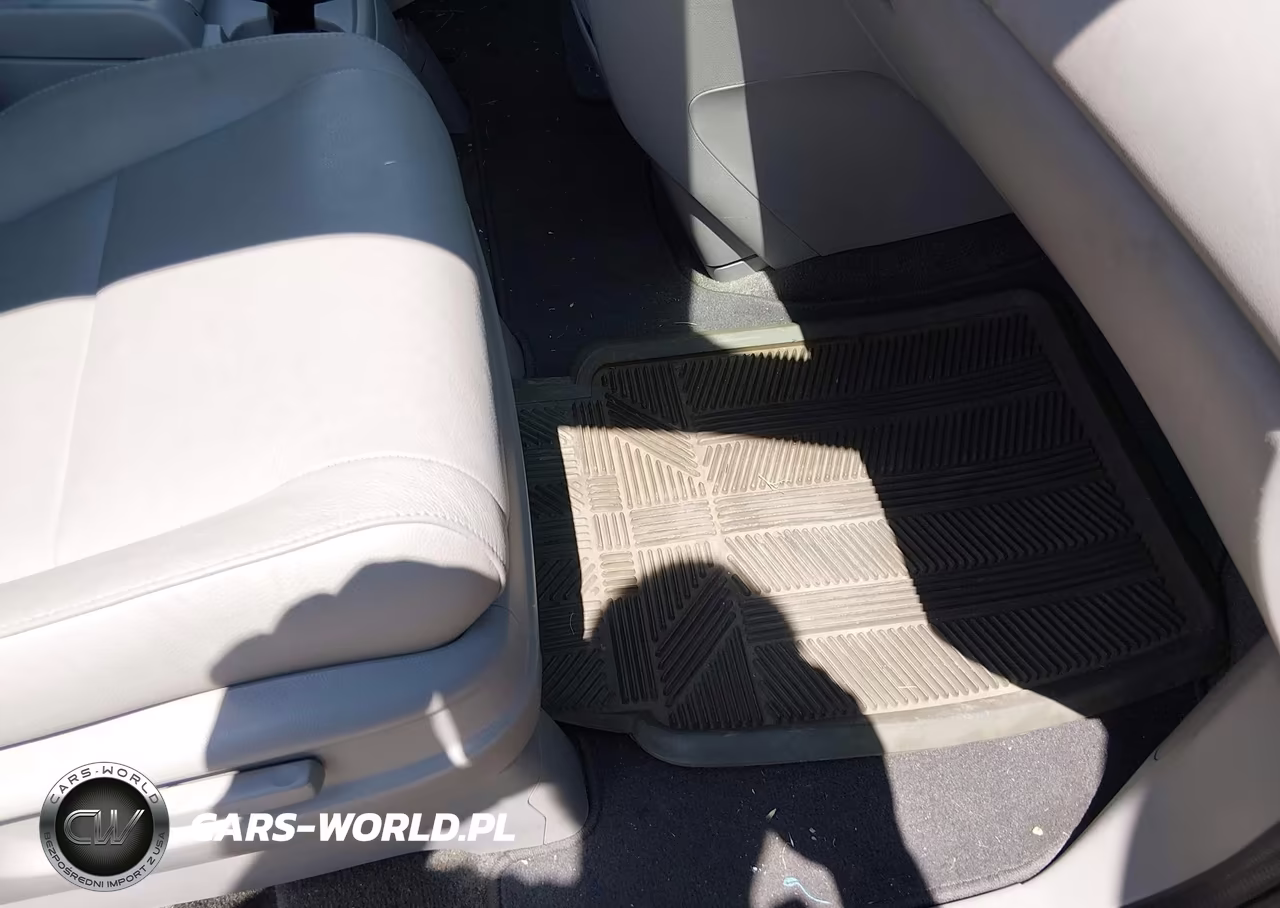 2015 Honda Odyssey Ex-L VIN:5FNRL5H67FB087703 - 5