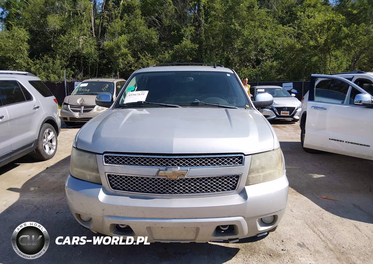 2011 Chevrolet Tahoe Ltz VIN:1GNSKCE07BR119053 - 11