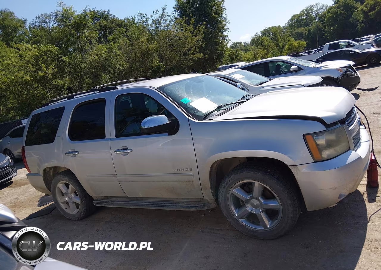 2011 Chevrolet Tahoe Ltz VIN:1GNSKCE07BR119053 - 12