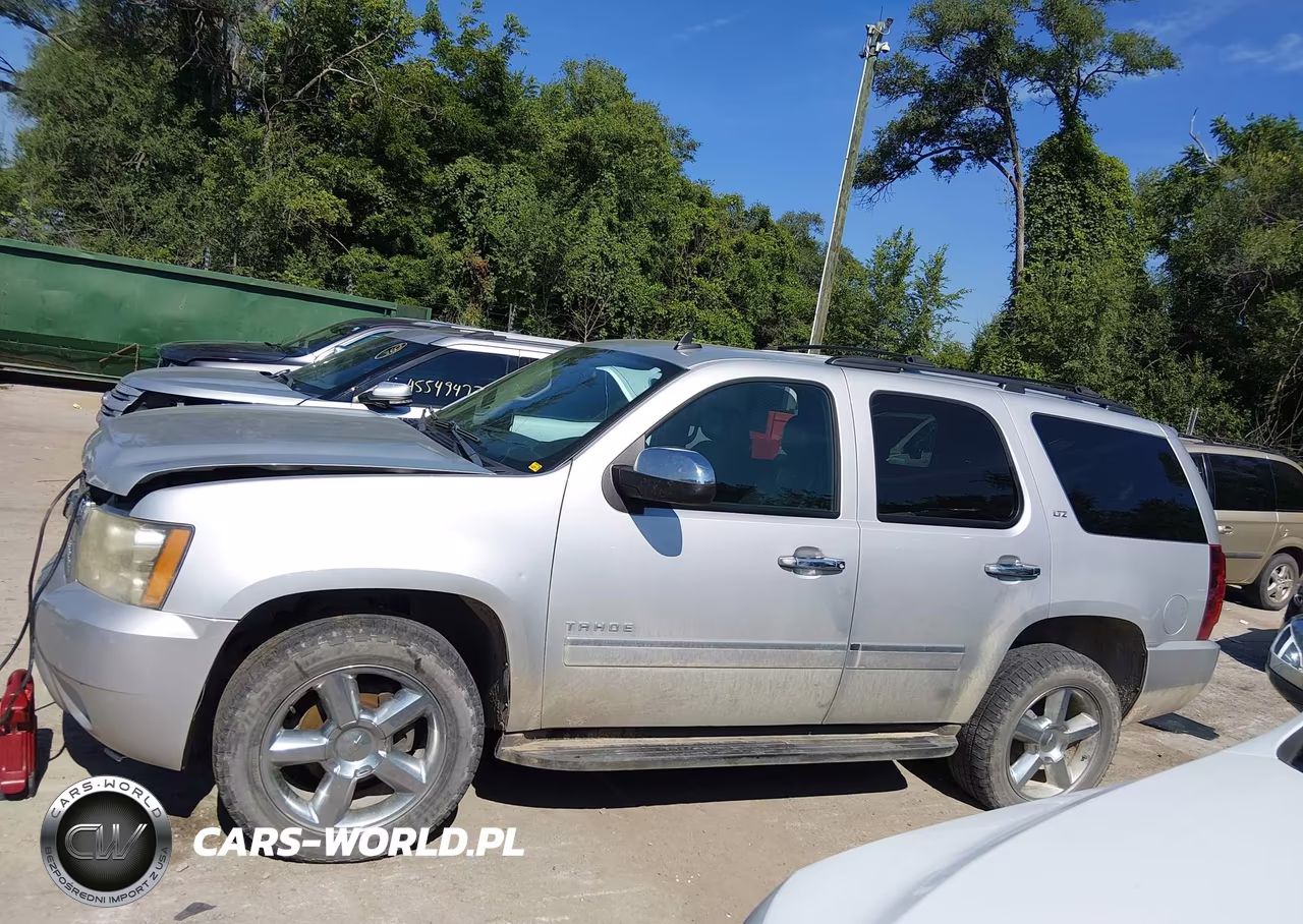 2011 Chevrolet Tahoe Ltz VIN:1GNSKCE07BR119053 - 13