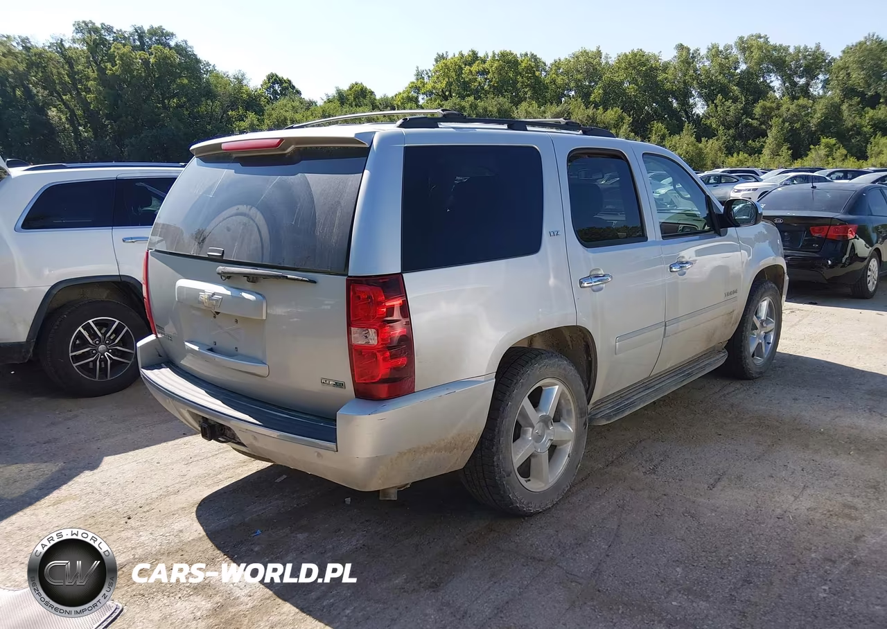 2011 Chevrolet Tahoe Ltz VIN:1GNSKCE07BR119053 - 4