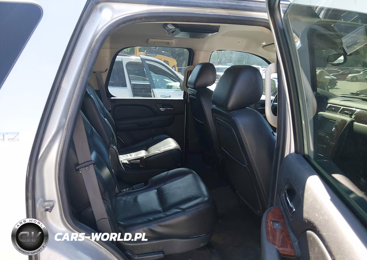 2011 Chevrolet Tahoe Ltz VIN:1GNSKCE07BR119053 - 7
