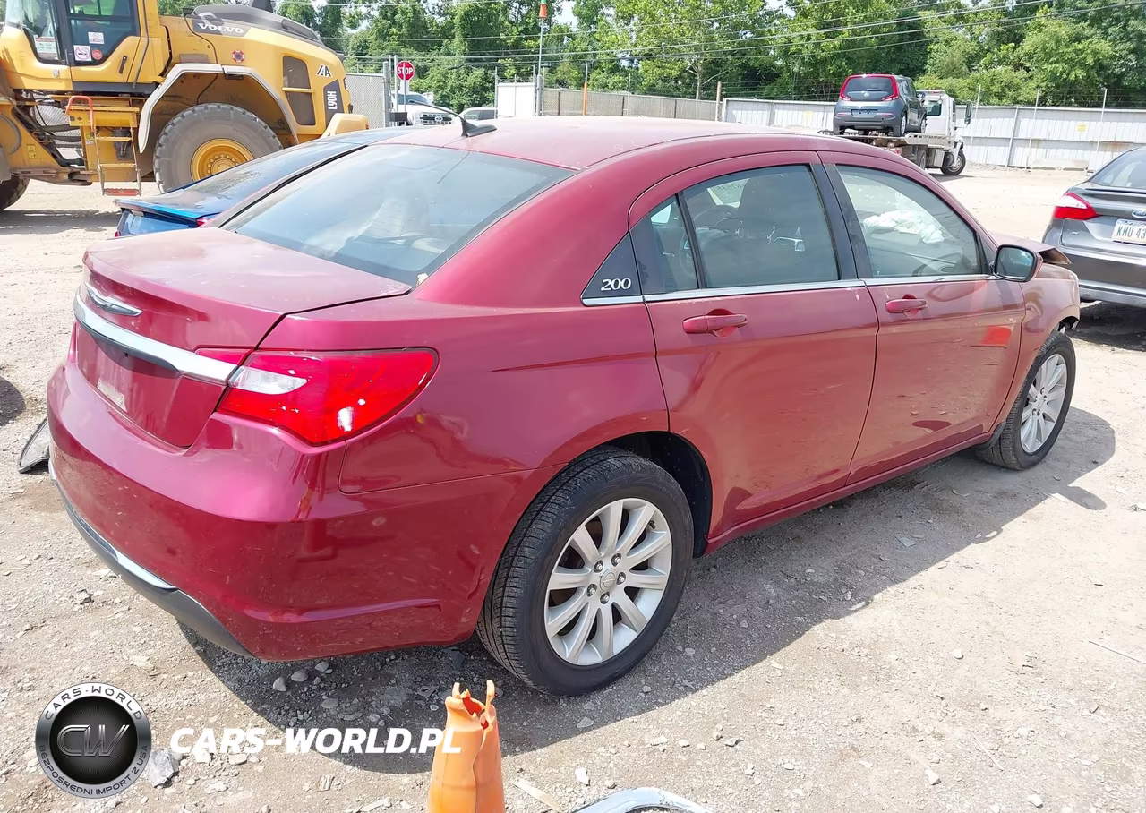 2011 Chrysler 200 Touring VIN:1C3BC1FG8BN594826 - 4