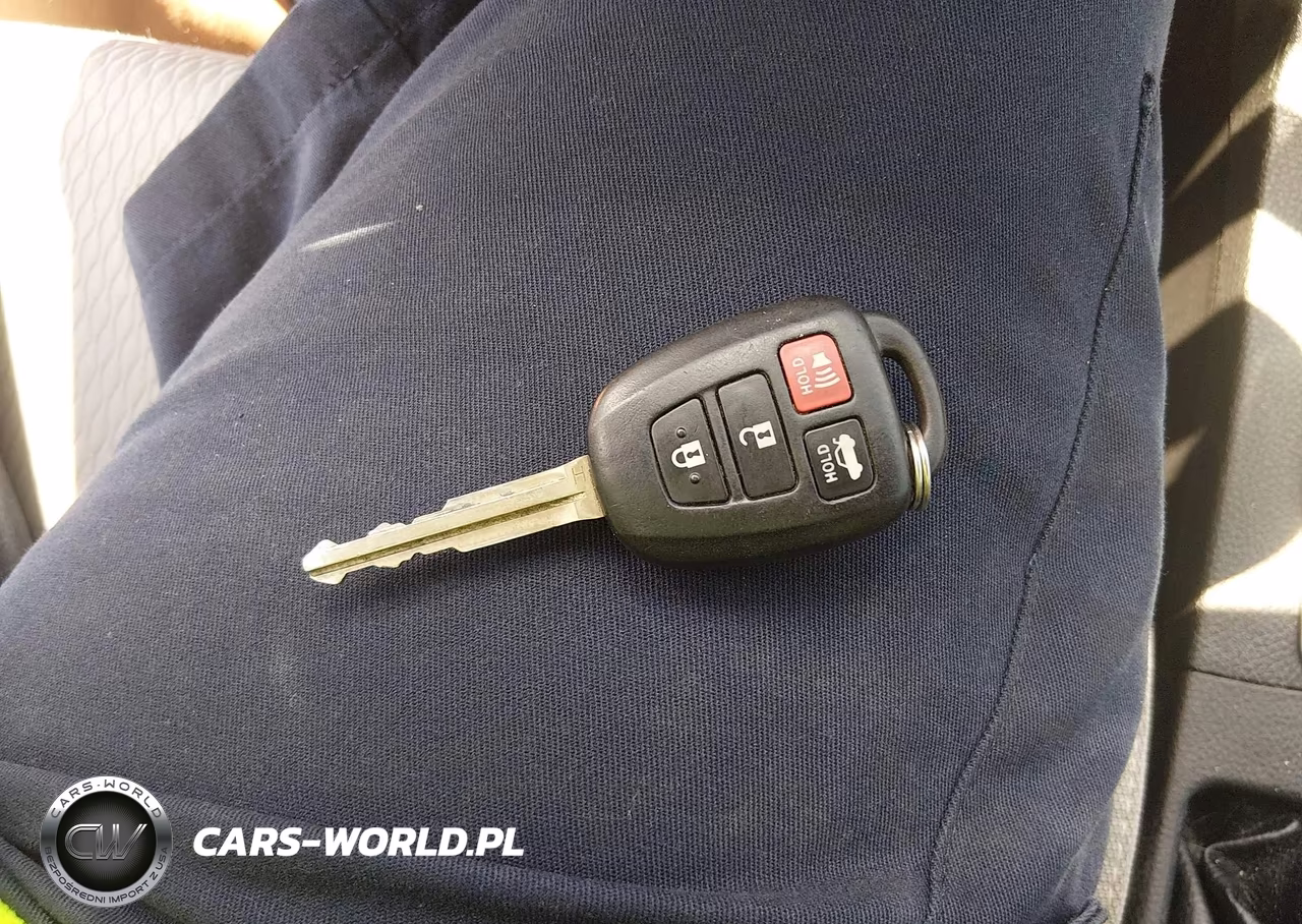 2016 Toyota Corolla Le VIN:5YFBURHE8GP551150 - 11