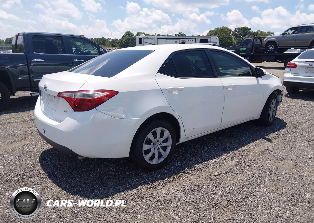2016 Toyota Corolla Le VIN:5YFBURHE8GP551150 - 4
