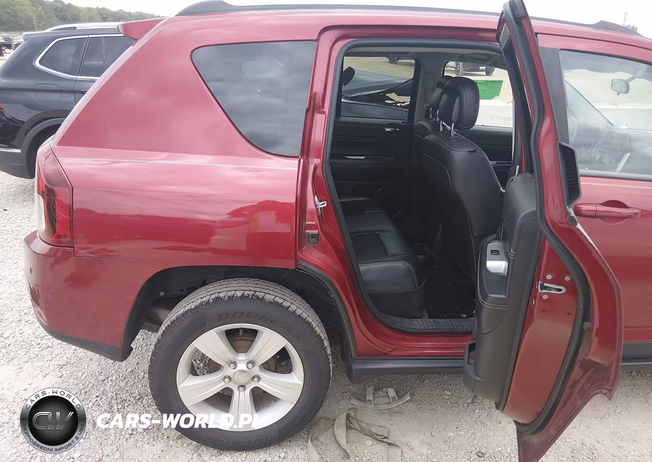 2014 Jeep Compass Latitude VIN:1C4NJCEB8ED559844 - 8