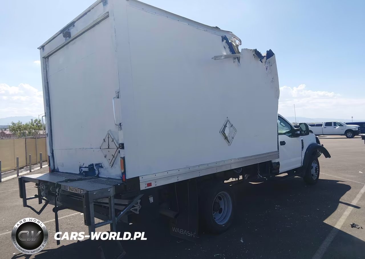 2022 Ford F-450 Chassis Xl-Xlt VIN:1FDUF4GN9NED27723 - 4
