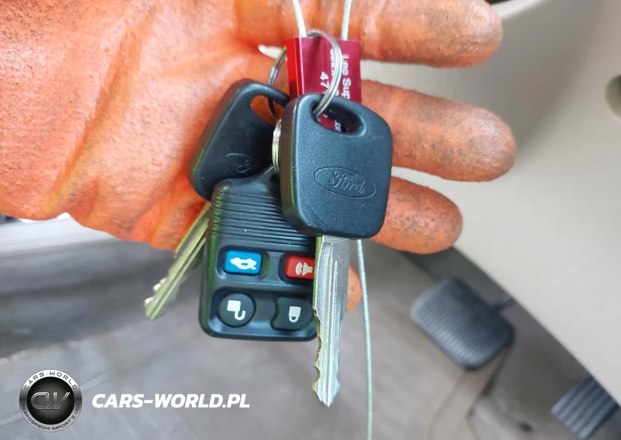 2005 Ford Focus Zx4 VIN:1FAFP34NX5W200147 - 11