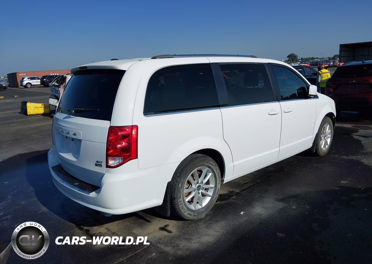 2019 Dodge Grand Caravan Sxt VIN:2C4RDGCG6KR748452 - 4