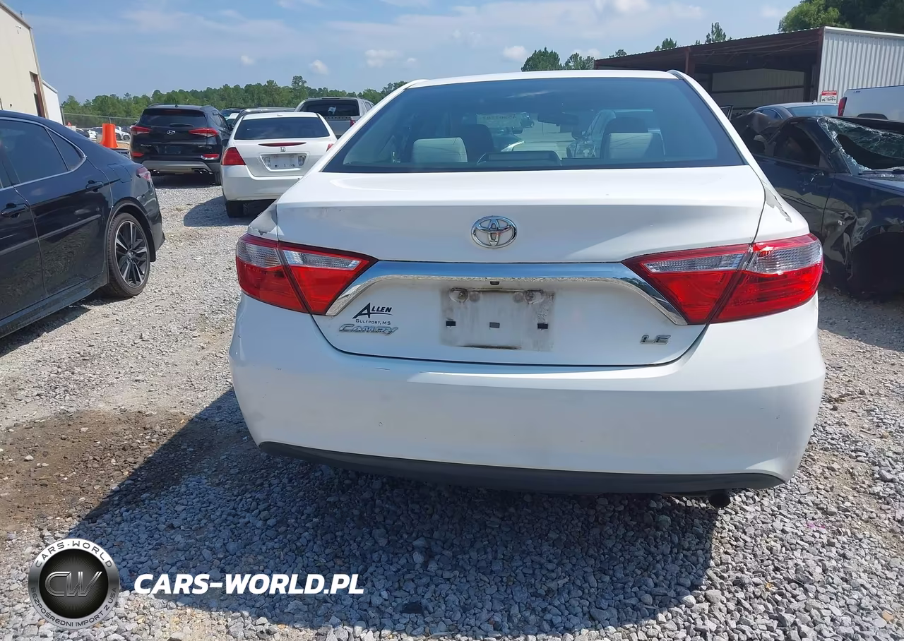 2015 Toyota Camry Le VIN:4T4BF1FK7FR507356 - 16