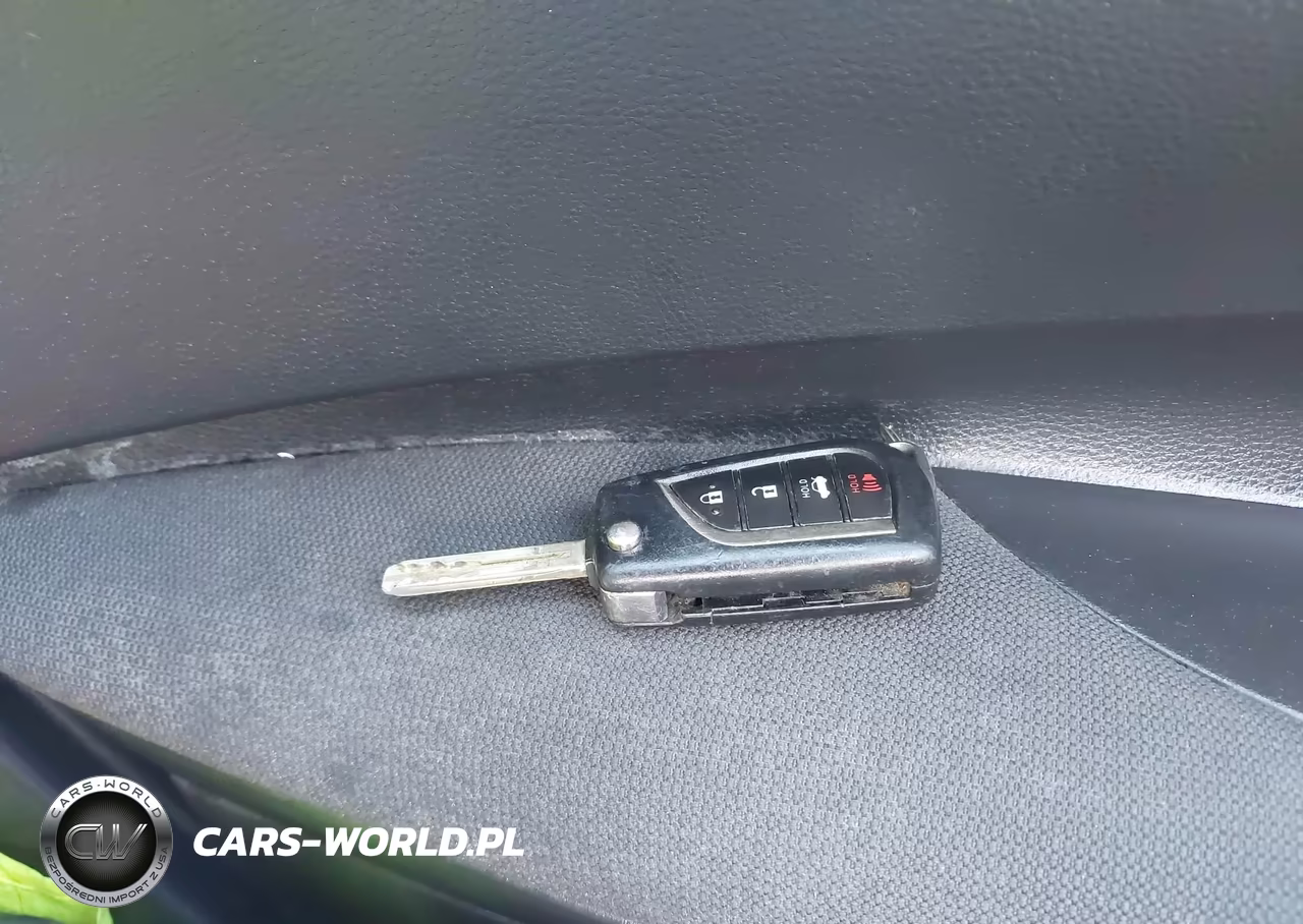 2021 Toyota Corolla Le VIN:5YFEPMAE8MP163056 - 11