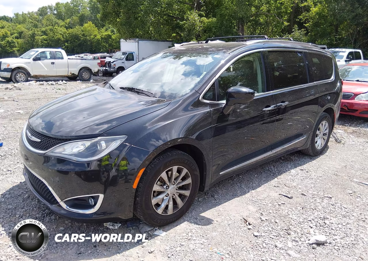 2019 Chrysler Pacifica Touring L VIN:2C4RC1BG0KR612934 - 2