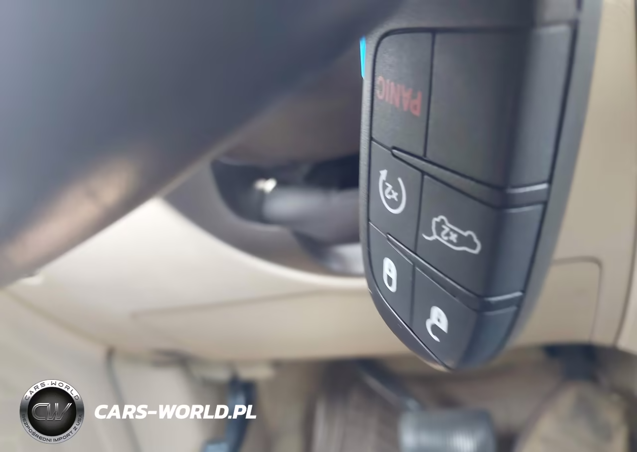2016 Jeep Grand Cherokee Overland VIN:1C4RJFCG3GC379942 - 11