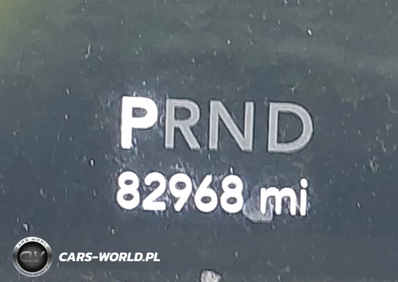 2020 Jeep Wrangler Unlimited Sahara VIN:1C4HJXEN7LW172282 - 15