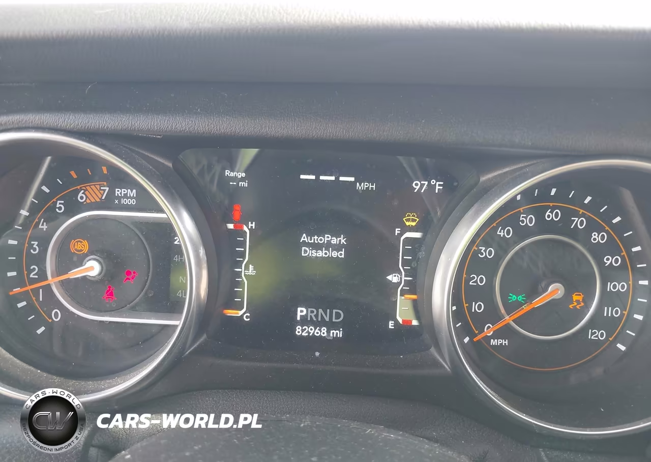 2020 Jeep Wrangler Unlimited Sahara VIN:1C4HJXEN7LW172282 - 7