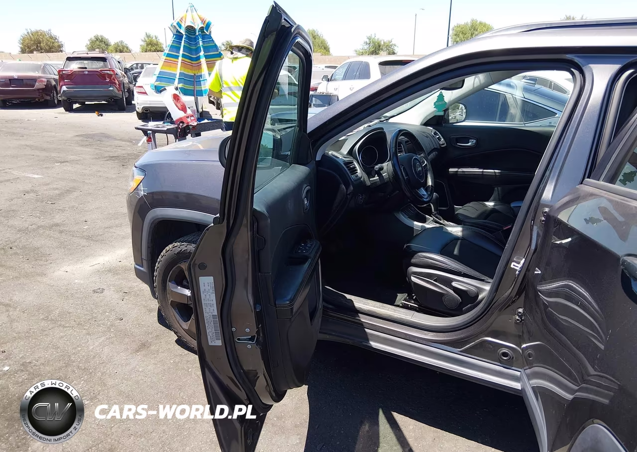 2018 Jeep Compass Latitude Fwd VIN:3C4NJCBB6JT469164 - 5