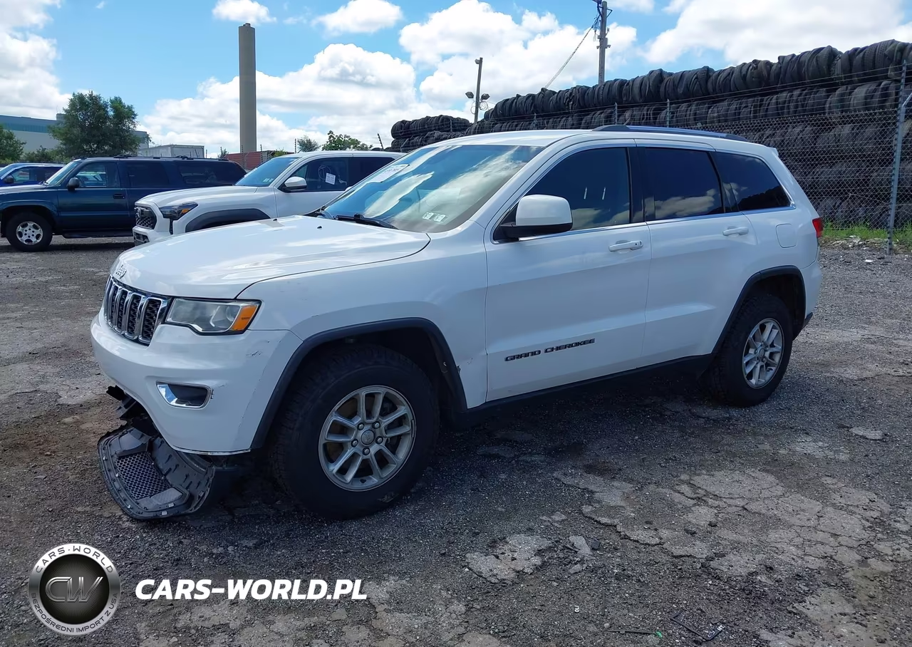 2018 Jeep Grand Cherokee Laredo E 4X4 VIN:1C4RJFAG3JC443763 - 2
