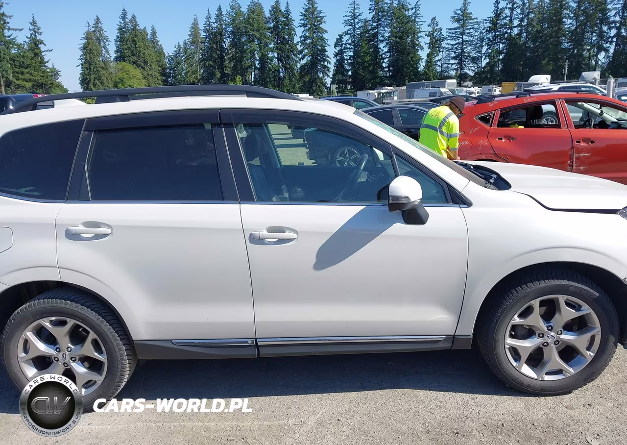 2018 Subaru Forester 2.5I Touring VIN:JF2SJAWC7JH587654 - 14