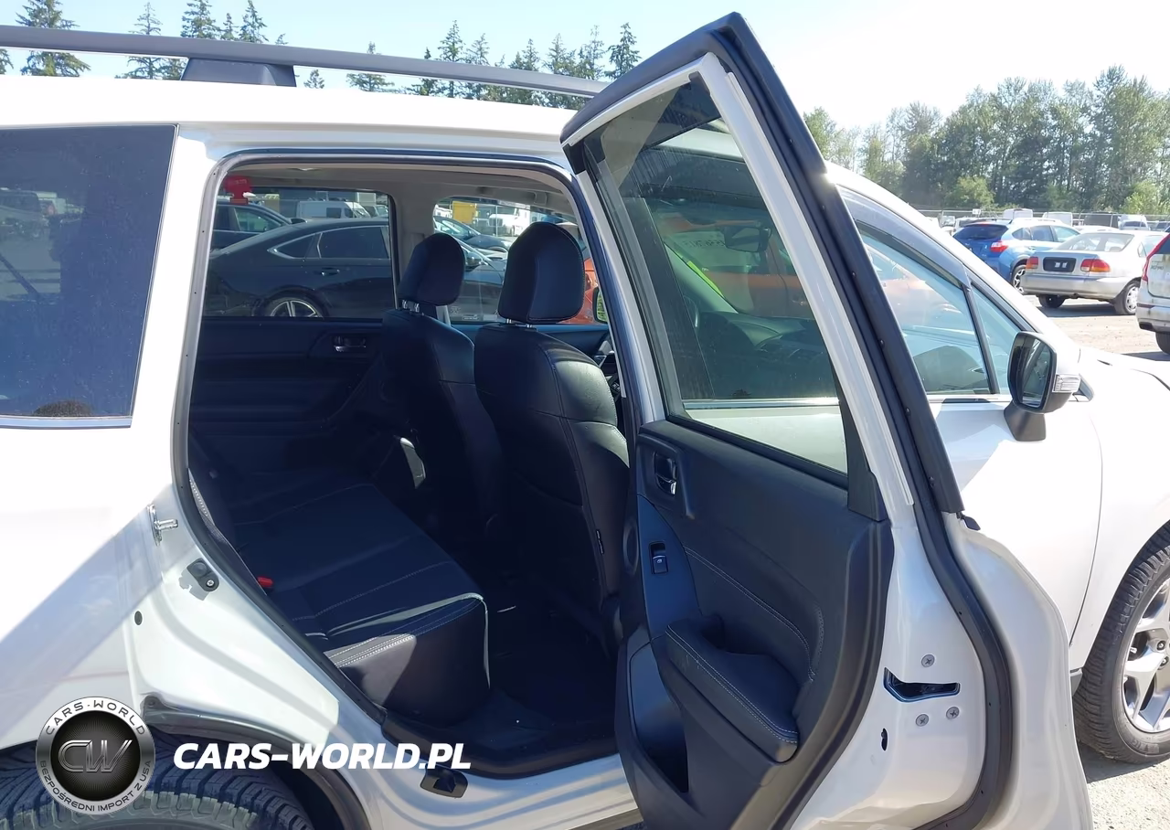 2018 Subaru Forester 2.5I Touring VIN:JF2SJAWC7JH587654 - 8