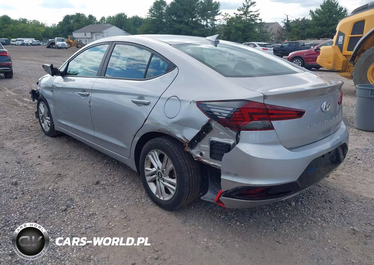2020 Hyundai Elantra Sel VIN:5NPD84LF4LH555901 - 3