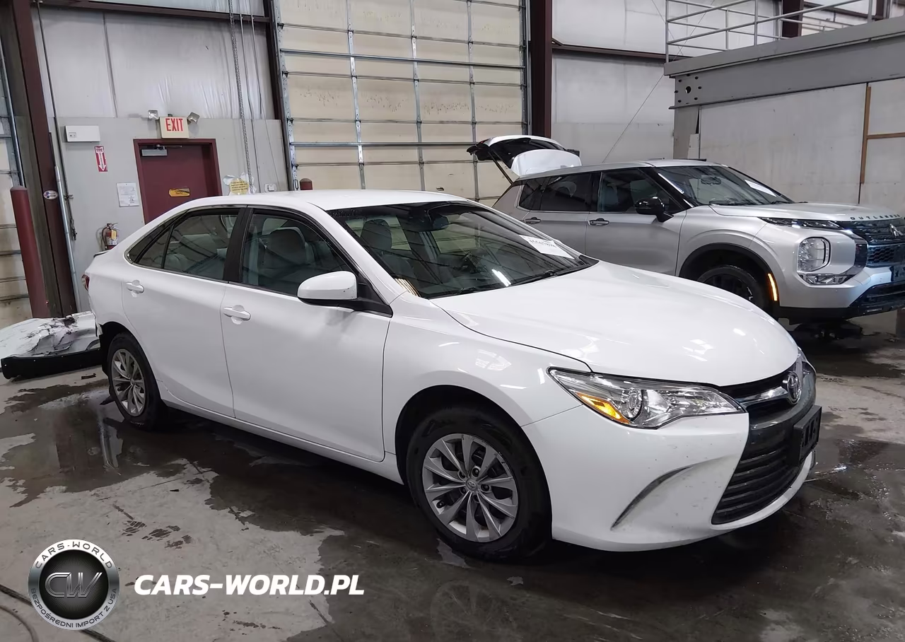 2015 Toyota Camry Le