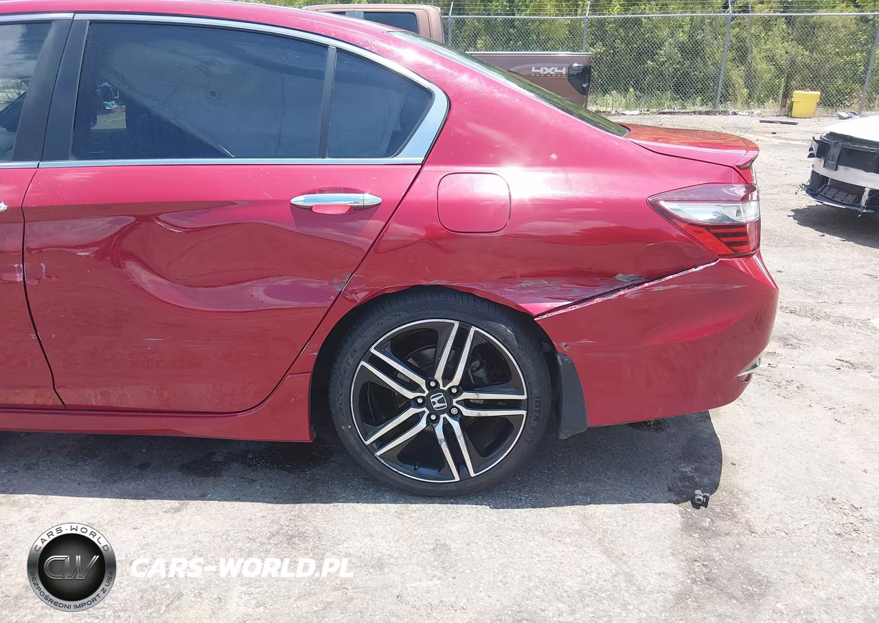 2016 Honda Accord Sport VIN:1HGCR2F52GA178404 - 17