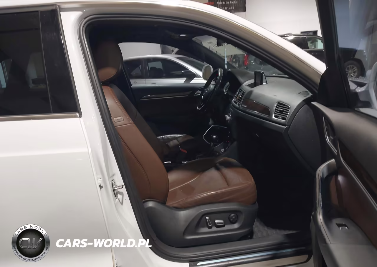 2016 Audi Q3 2.0T Premium Plus VIN:WA1GFCFS3GR008469 - 5