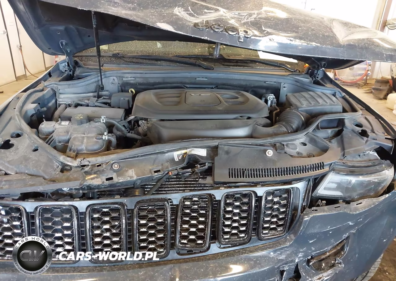 2018 Jeep Grand Cherokee Altitude 4X4 VIN:1C4RJFAG7JC156488 - 10