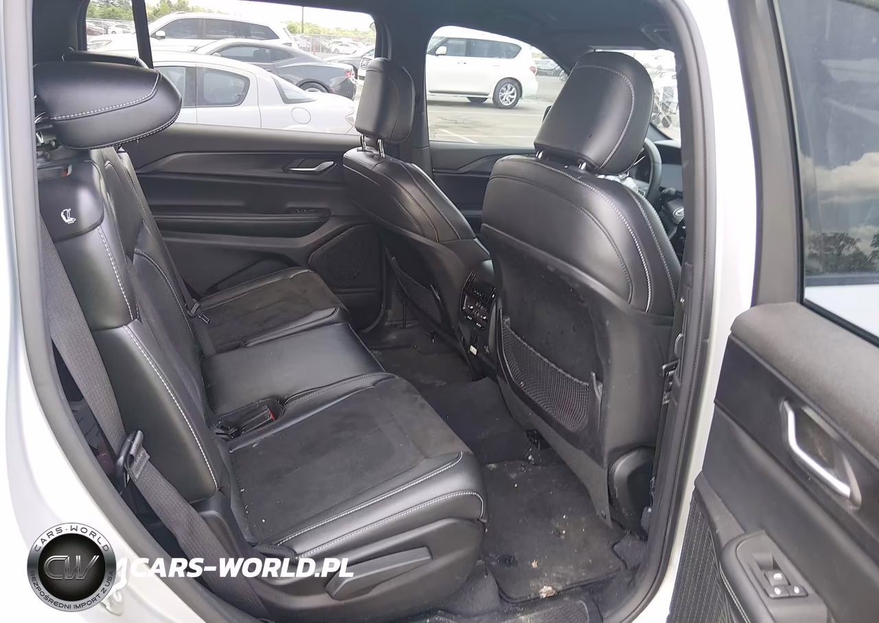 2023 Jeep Grand Cherokee L Altitude 4X4 VIN:1C4RJKAG2P8875619 - 8