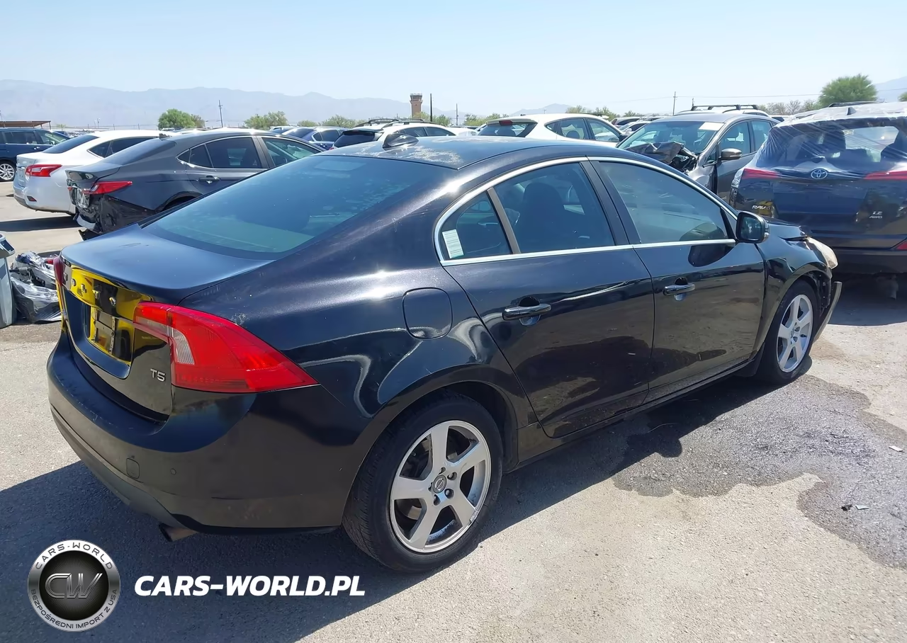 2012 Volvo S60 T5-T5 W-Moonroof VIN:YV1622FS4C2099143 - 4