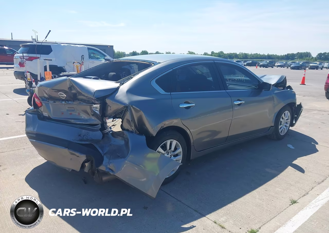 2016 Nissan Altima 2.5 S VIN:1N4AL3AP6GN310584 - 4