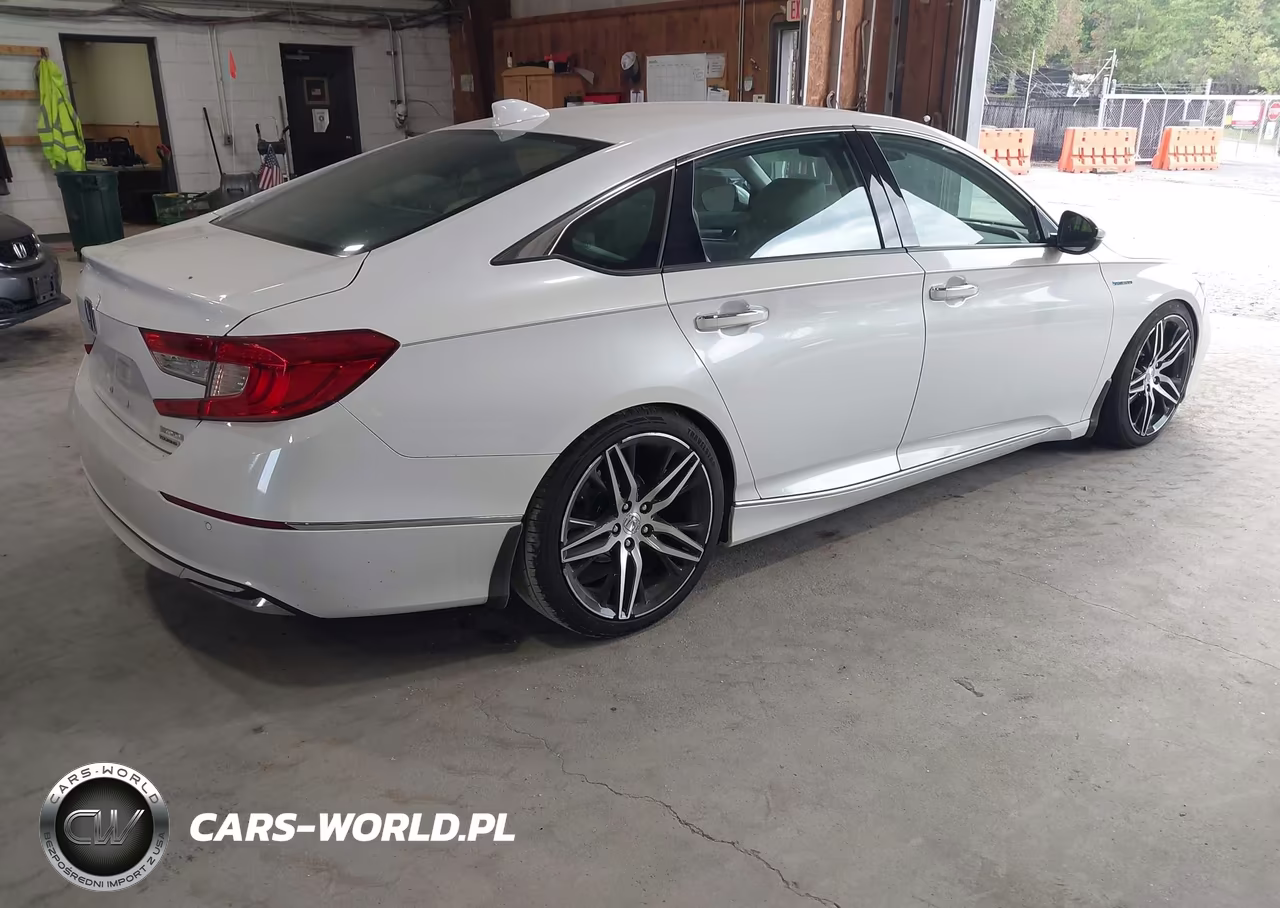 2022 Honda Accord Hybrid Touring VIN:1HGCV3F92NA031307 - 4