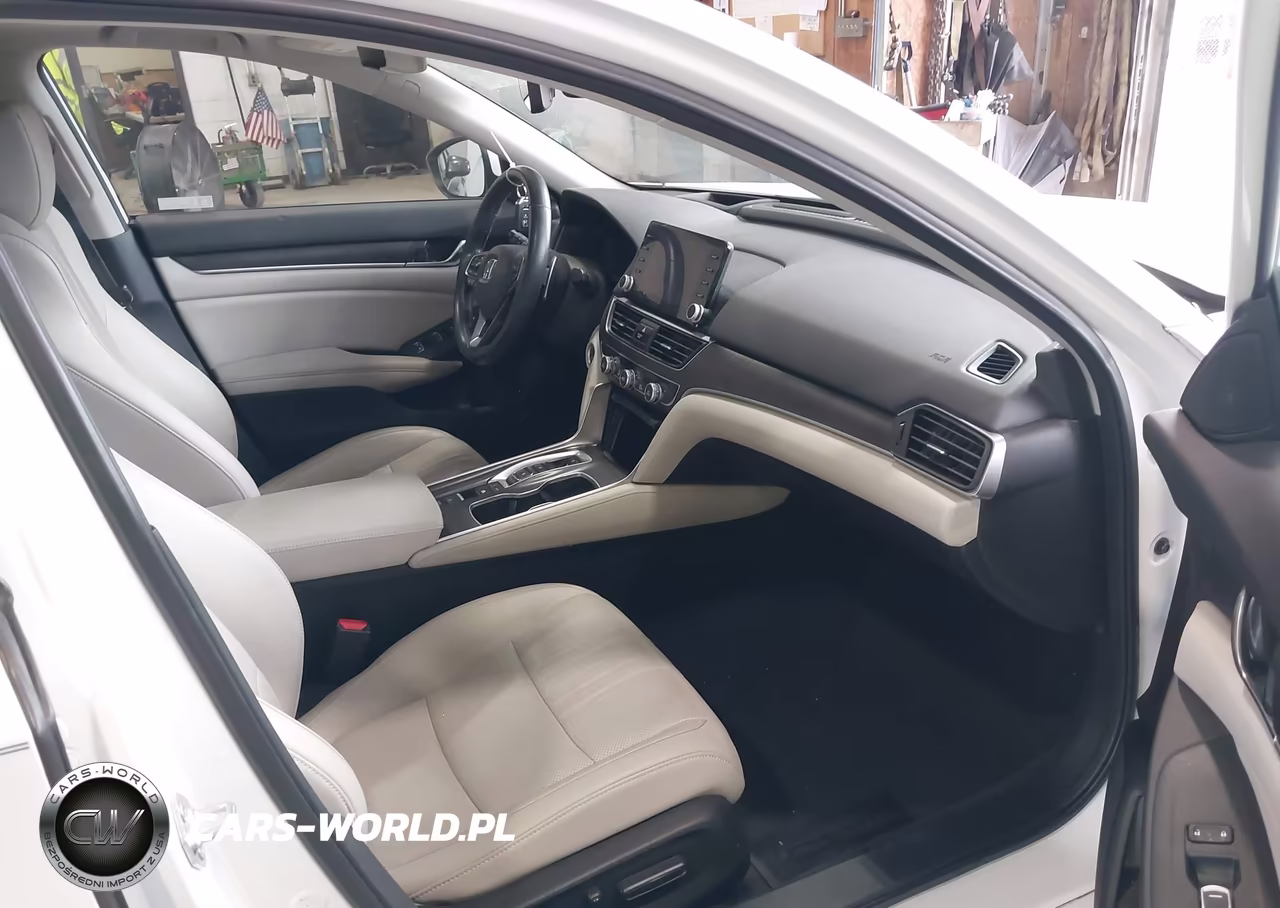 2022 Honda Accord Hybrid Touring VIN:1HGCV3F92NA031307 - 5