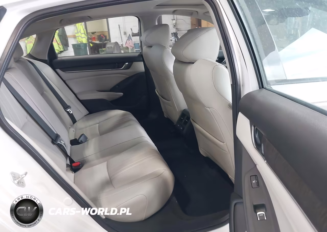 2022 Honda Accord Hybrid Touring VIN:1HGCV3F92NA031307 - 8